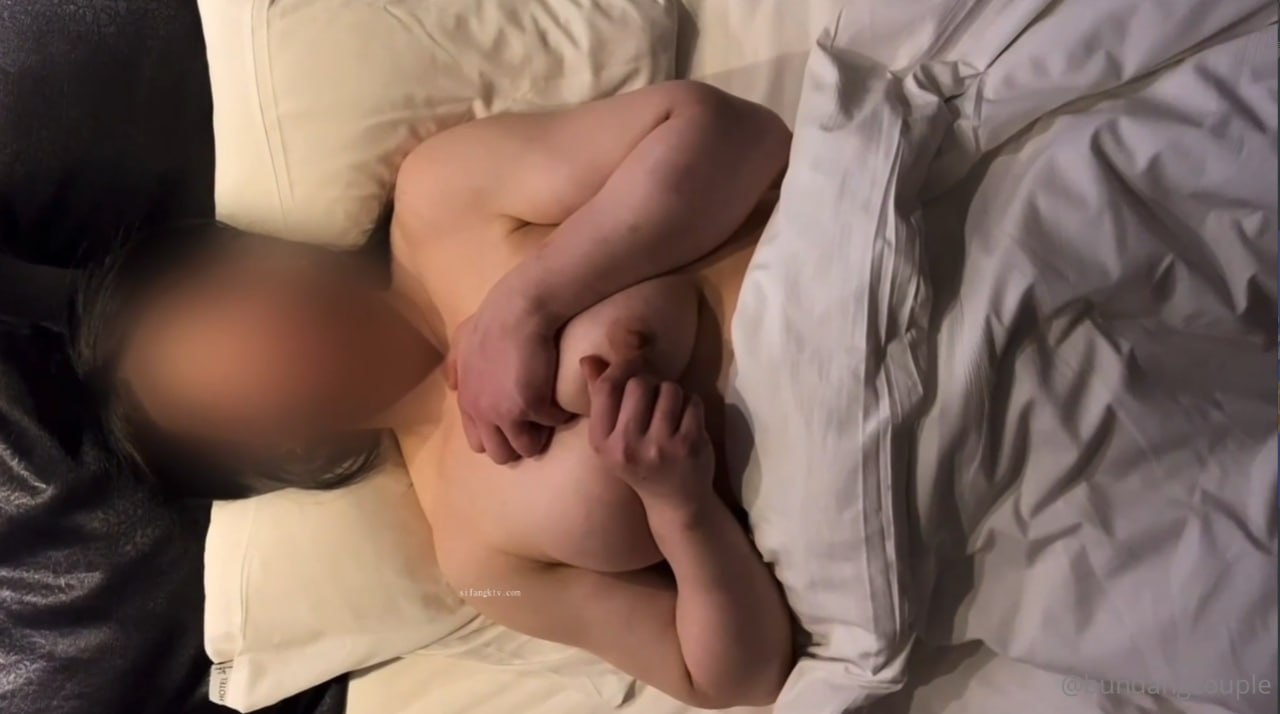 二四六天下彩天天免费大全原创自拍偷情一个小区的少妇